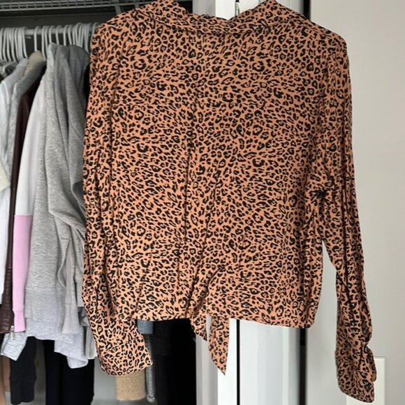 H&M Leopard Button-Up Crop Top, NWT - Picture 6 of 6